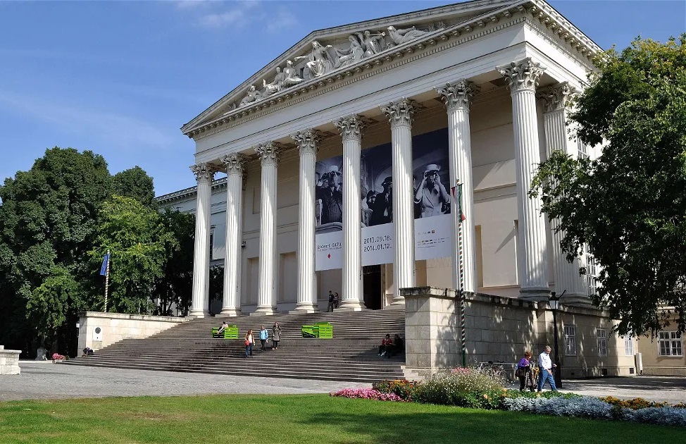 اقامت مجارستان